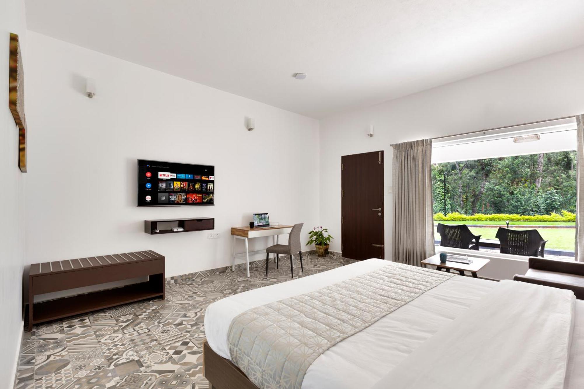 Tusker Trail By Luxunlock Hotel Suntikoppa Exterior photo